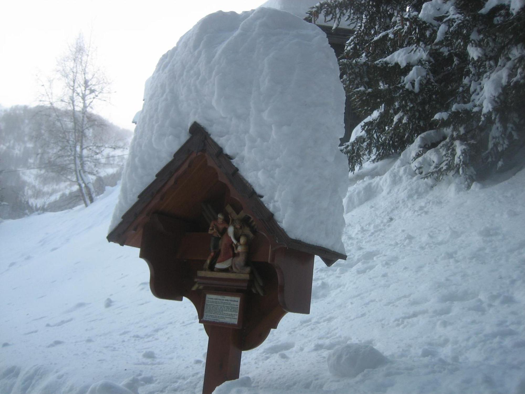Haus Ursula Apartment คัลส์ อัม โกรสส์กล็อคเนอร์ ภายนอก รูปภาพ