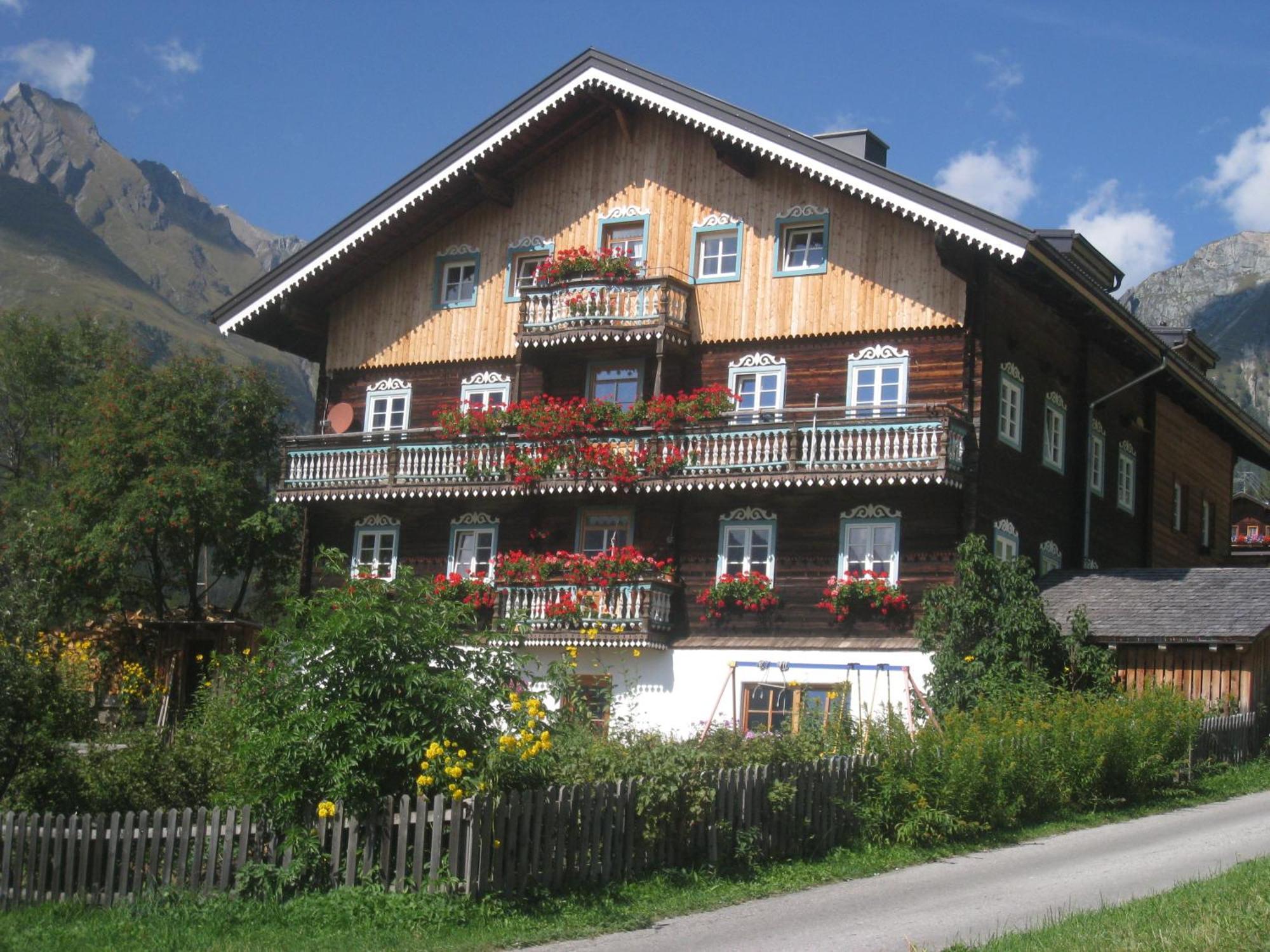 Haus Ursula Apartment คัลส์ อัม โกรสส์กล็อคเนอร์ ภายนอก รูปภาพ