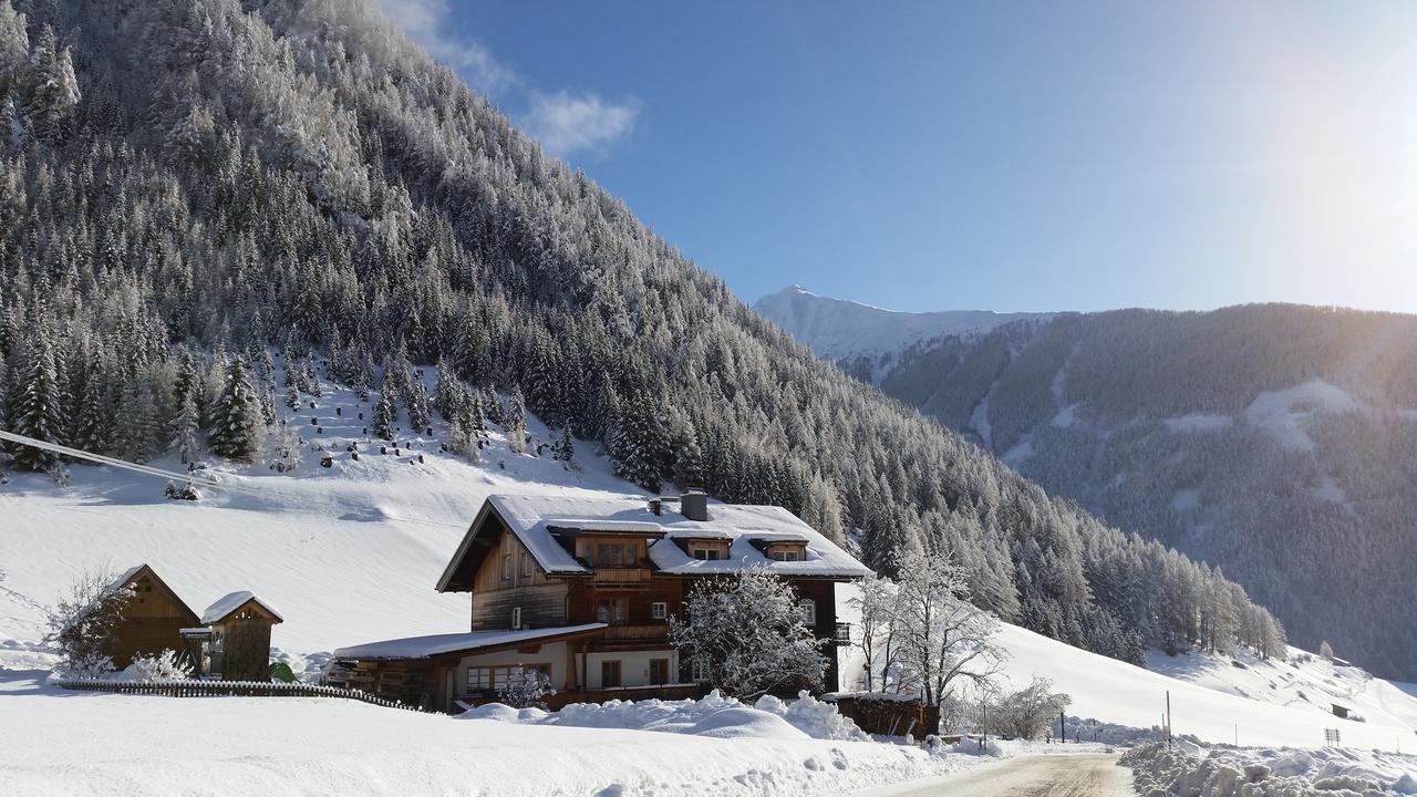 Haus Ursula Apartment คัลส์ อัม โกรสส์กล็อคเนอร์ ภายนอก รูปภาพ
